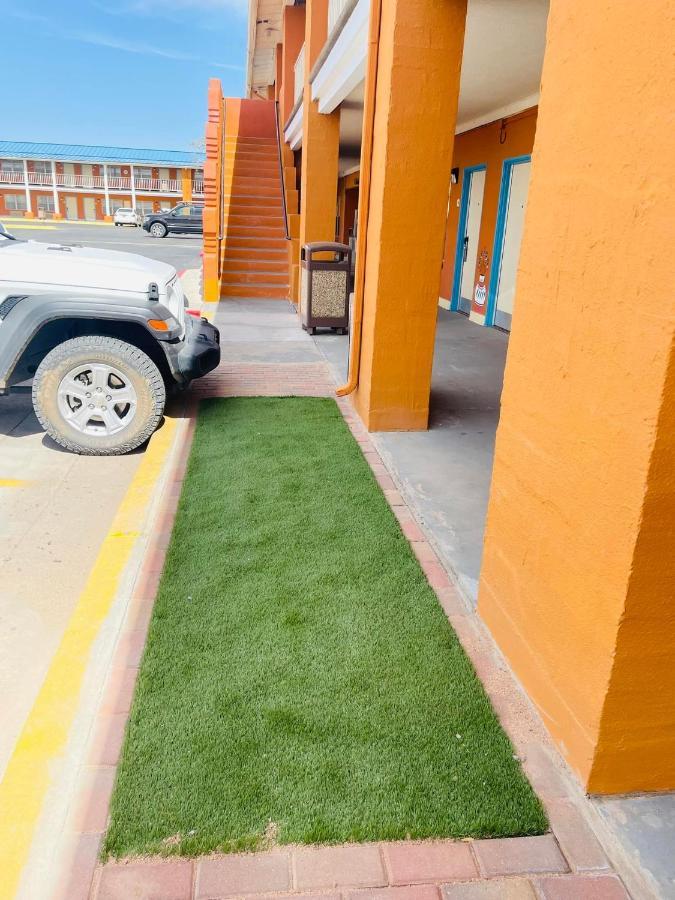 אלאמוגורדו The Classic Desert Aire Hotel מראה חיצוני תמונה